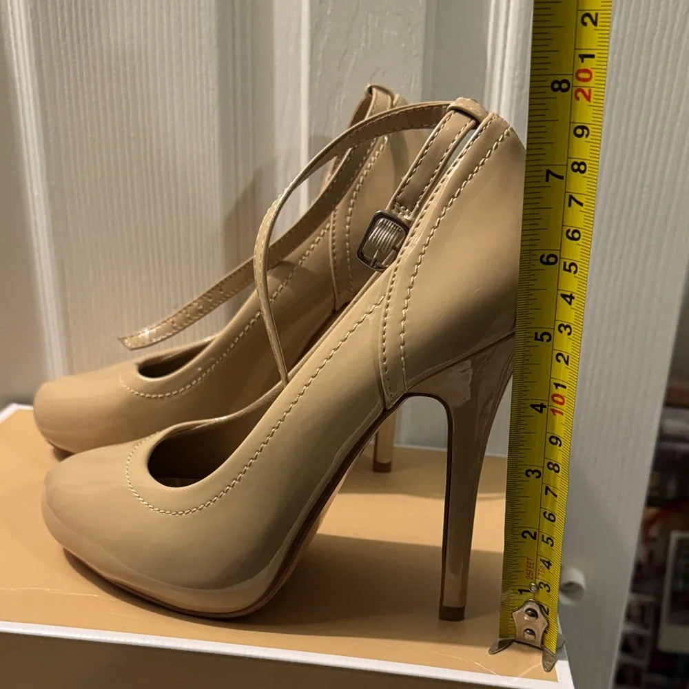 Delicacy Nude Patent Heels - Picture 3 of 4